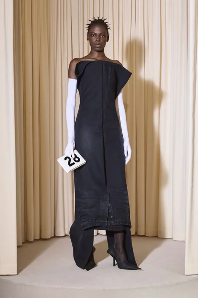 Look 28